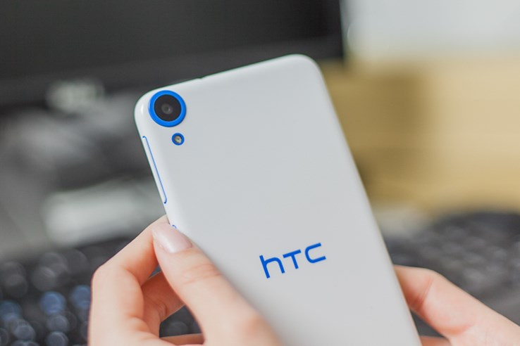 HTC Desire 820 (4).jpg